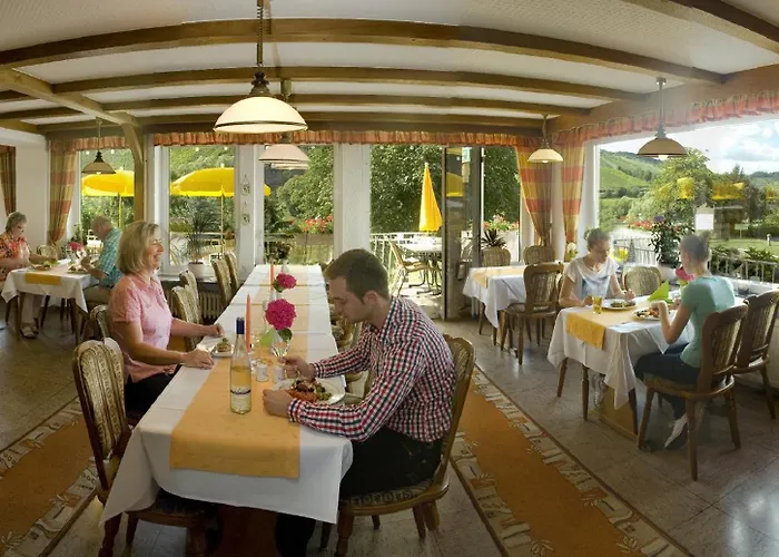 호텔 Weinhaus Moselblick Burg (Bernkastel-Wittlich)