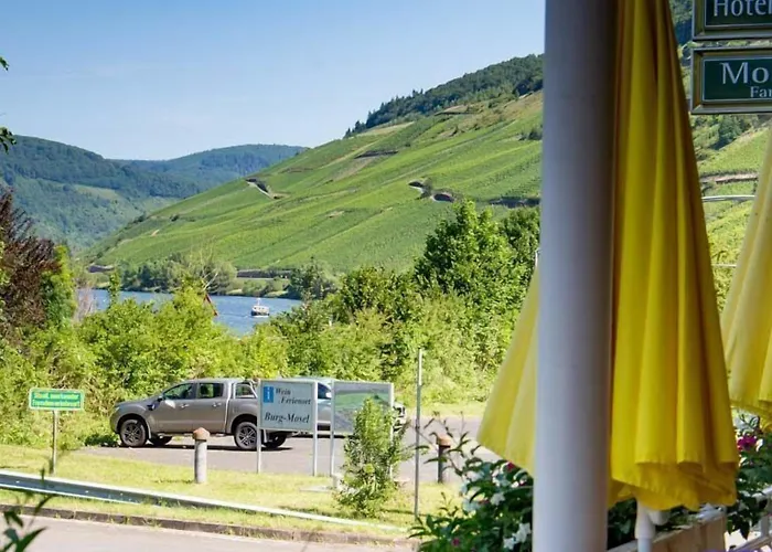 호텔 Weinhaus Moselblick Burg (Bernkastel-Wittlich)